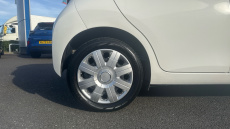 Toyota Aygo 1.0 VVT-i X-Play 5dr Petrol Hatchback